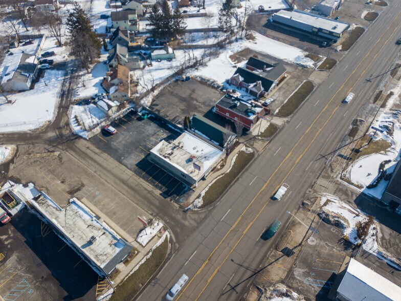 More Photos Of 4680 Dixie Hwy, Waterford Freestanding For Sale