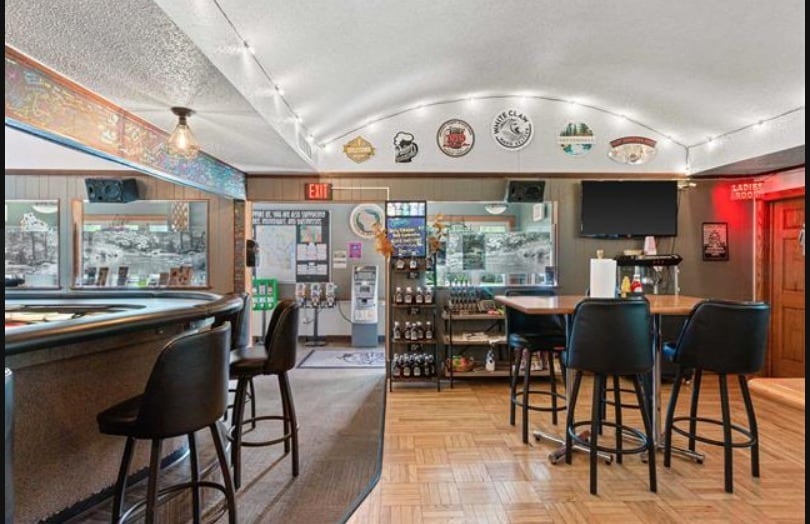 More Photos Of 141 County Road Kk, Amherst Restaurant For Sale