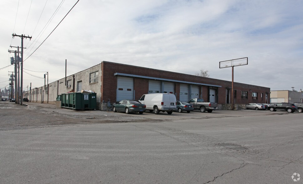 More Photos Of 1313 Atlantic Ave, North Kansas City Warehouse For Lease
