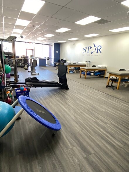 More Photos Of 17302-17330 Highway 3, Webster Unknown For Lease