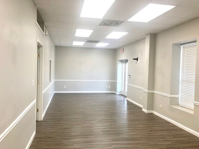 More Photos Of 13227 FM 1764 Rd, Santa Fe Office Residential For Lease