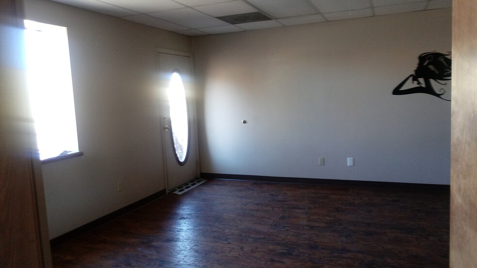 More Photos Of 415 N Greenwood St, Pueblo Freestanding For Lease