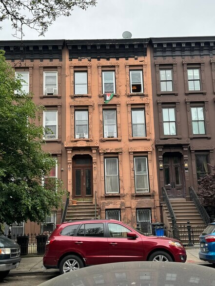 Primary Photo Of 128 Hancock St, Brooklyn Apartments For Sale
