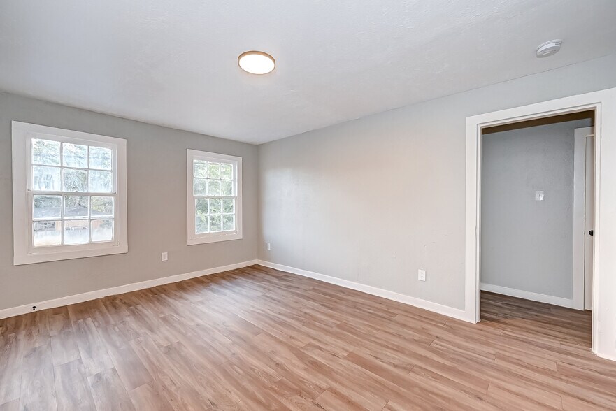 More Photos Of 6420 Conley St, Houston Apartments For Sale