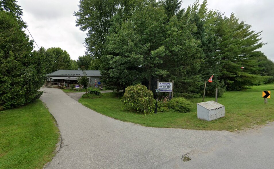 Primary Photo Of 10246 Old Shiloh Rd, Georgina Veterinarian Kennel For Sale