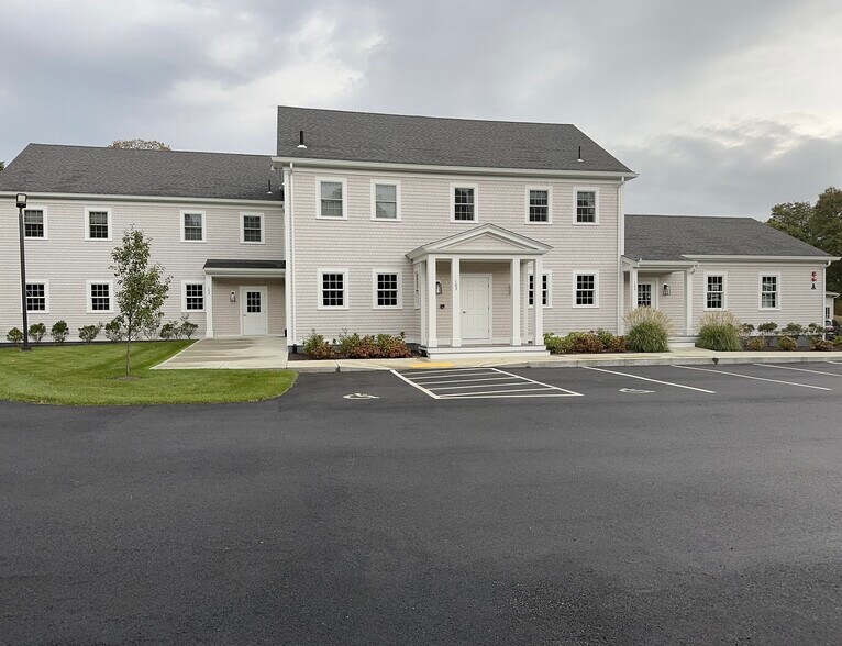 More Photos Of 100 Dillingham Ave, Falmouth Office For Sale