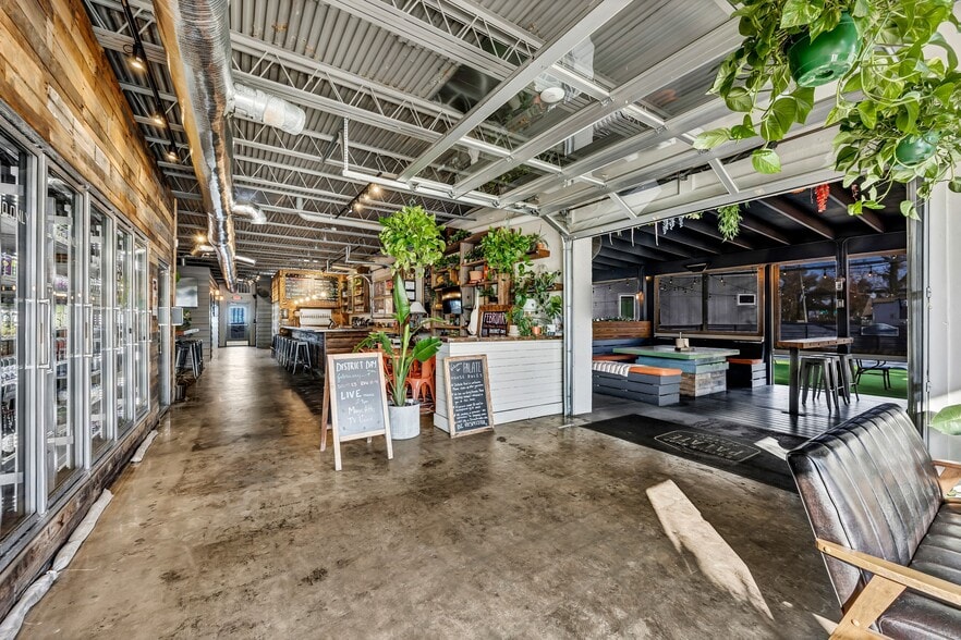 More Photos Of 1007 N 4th St, Wilmington Storefront For Lease