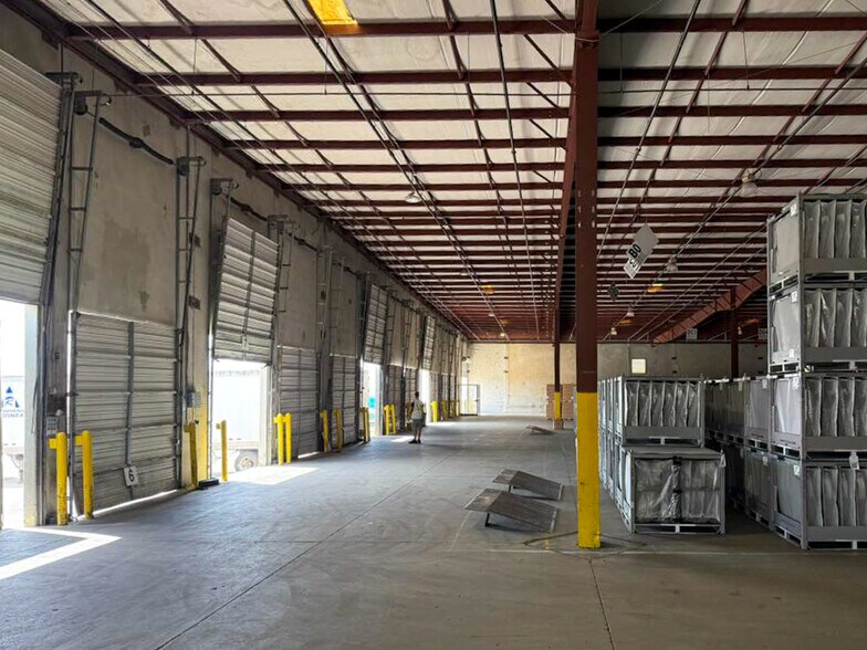 More Photos Of 14701 Atlanta Dr, Laredo Distribution For Lease