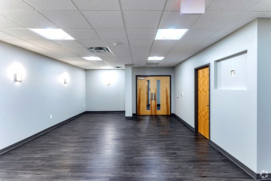 More Photos Of 146 Medical Park Rd, Mooresville Unknown For Lease