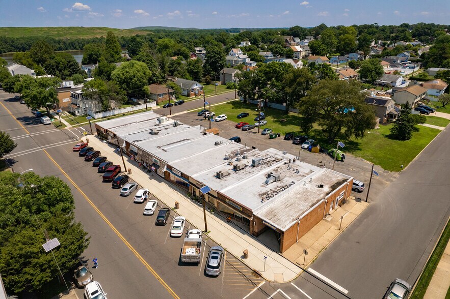 More Photos Of 314 Broad St, Florence Flex For Sale