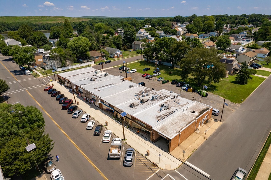 More Photos Of 316 Broad St, Florence Flex For Sale