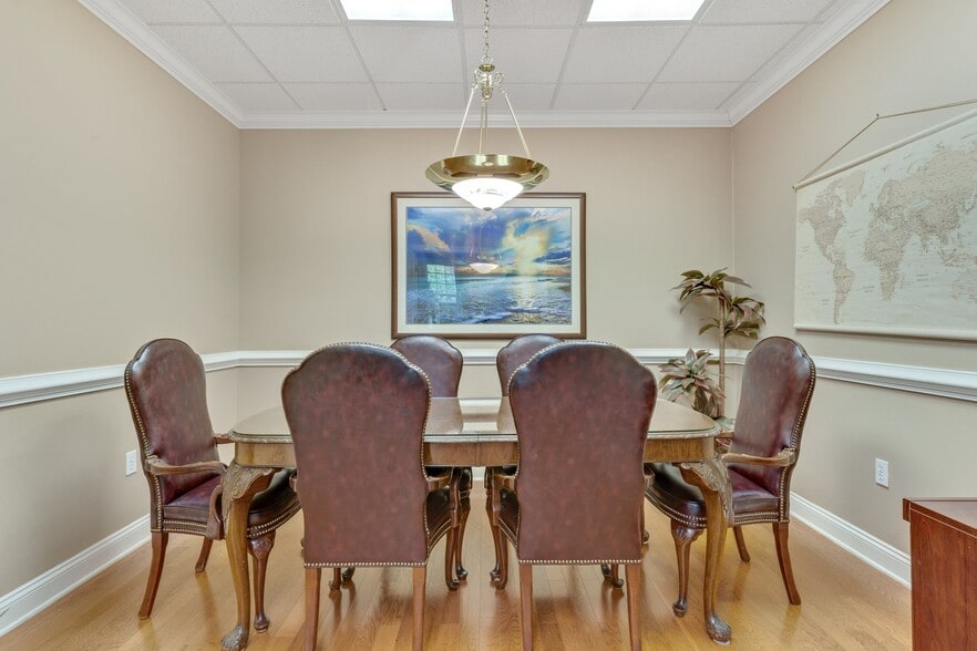 More Photos Of 2104 Delta Way, Tallahassee Office For Sale