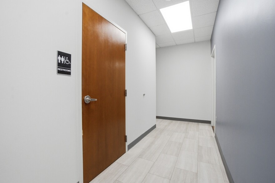 More Photos Of 1603 Santa Rosa Rd, Henrico Medical For Lease