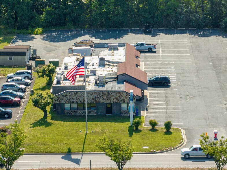 More Photos Of 8451 Ocean Gtwy, Easton Restaurant For Sale