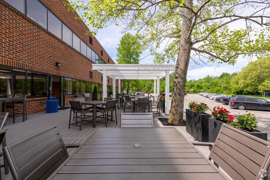 More Photos Of 1 Monarch Dr, Littleton Office For Lease