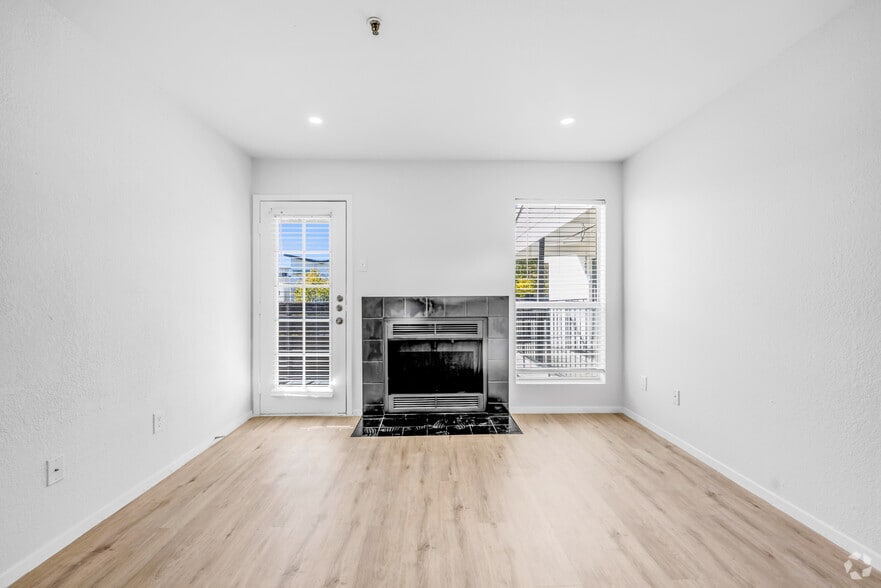 More Photos Of 2315 Moser Ave, Dallas Apartments For Sale