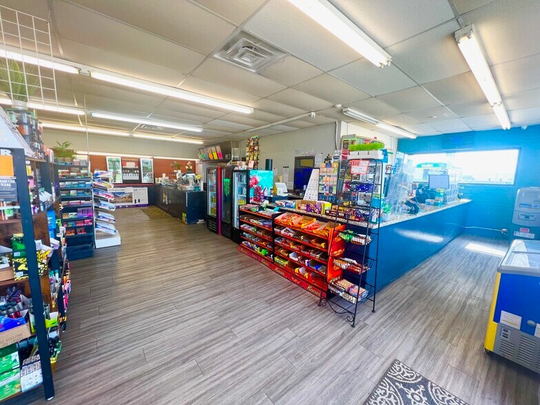 More Photos Of 1625 W Cardinal Dr, Beaumont Service Station For Sale