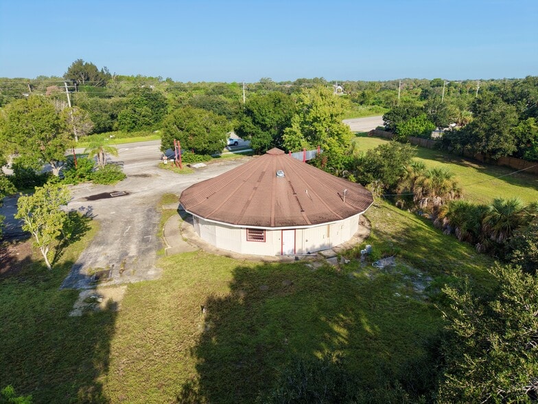 More Photos Of 11390 Us-1 Hwy, Sebastian Restaurant For Sale