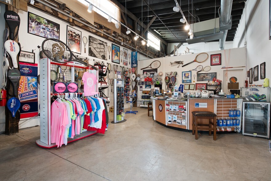 More Photos Of 160 Tracy St, Athens Flex For Lease