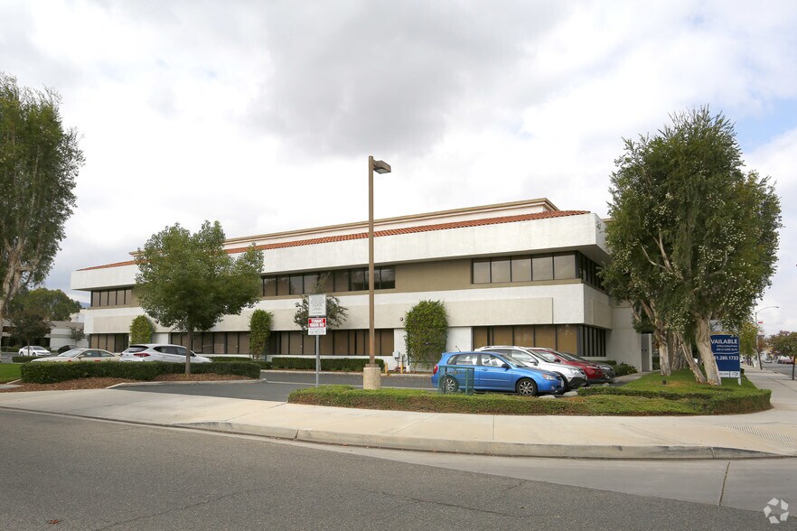 More Photos Of 250 E Rincon St, Corona Office For Lease