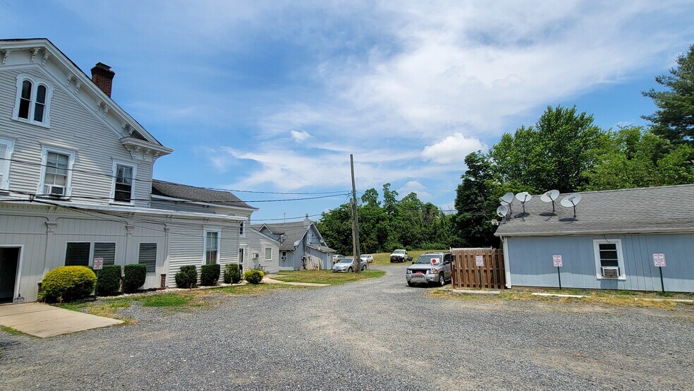 More Photos Of 520 Highway 33, Millstone Township Apartments For Sale