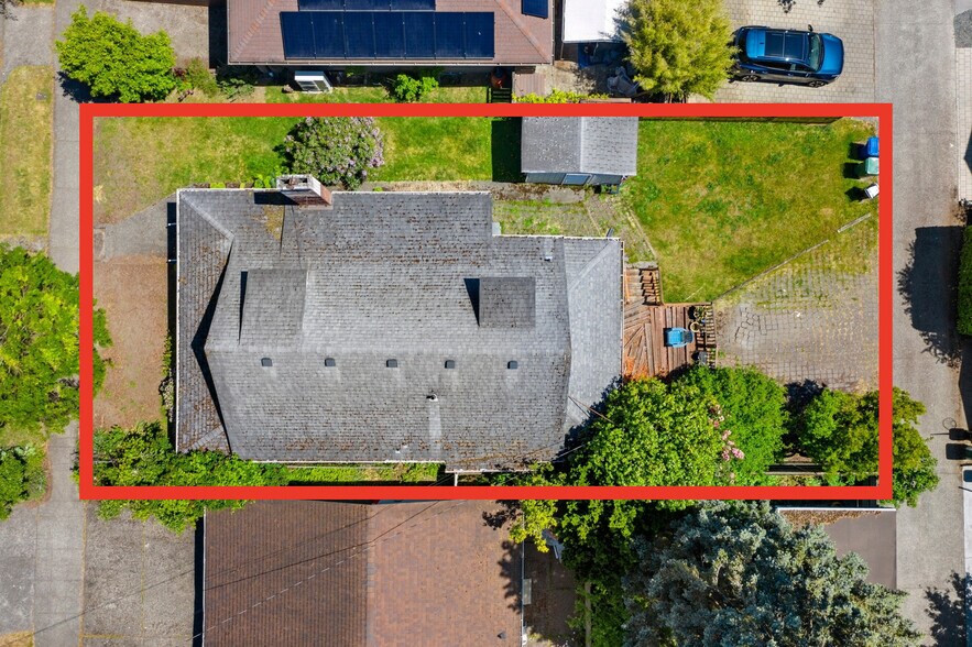 More Photos Of 911 N 77th St, Seattle Land For Sale