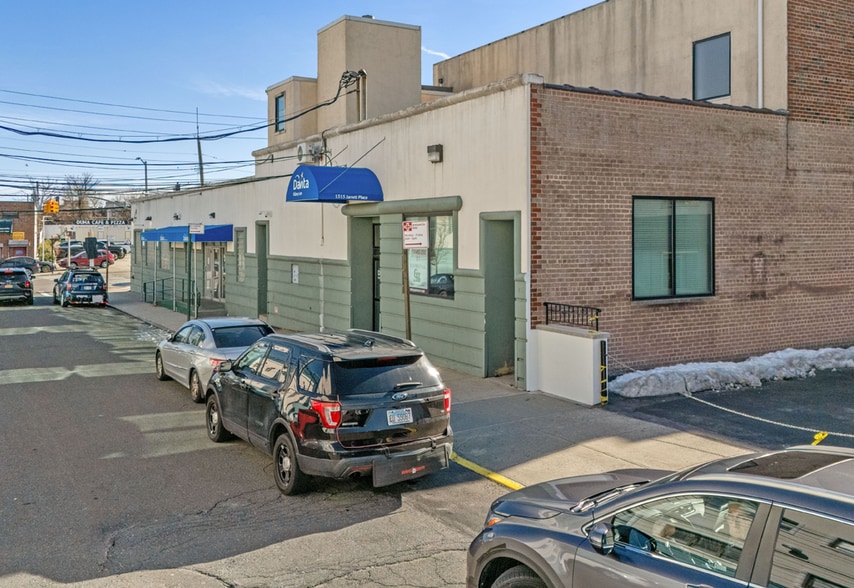 More Photos Of 1615 Eastchester Rd, Bronx Medical For Sale