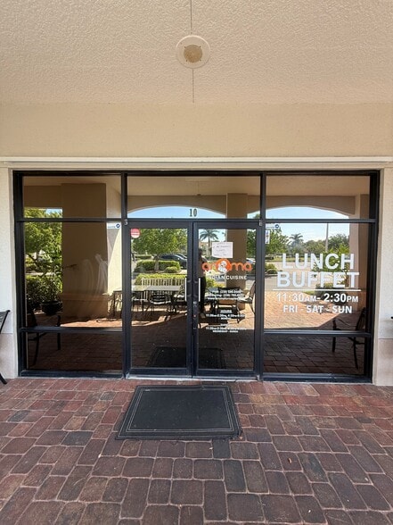 More Photos Of 14690-14710 Tamiami Trl N, Naples Unknown For Lease