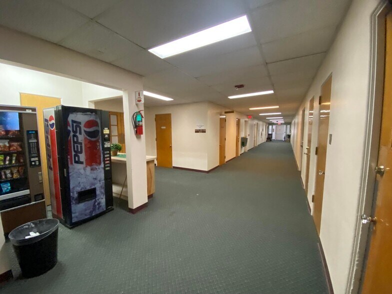 More Photos Of 25 Ewing St, Helena Medical For Sale