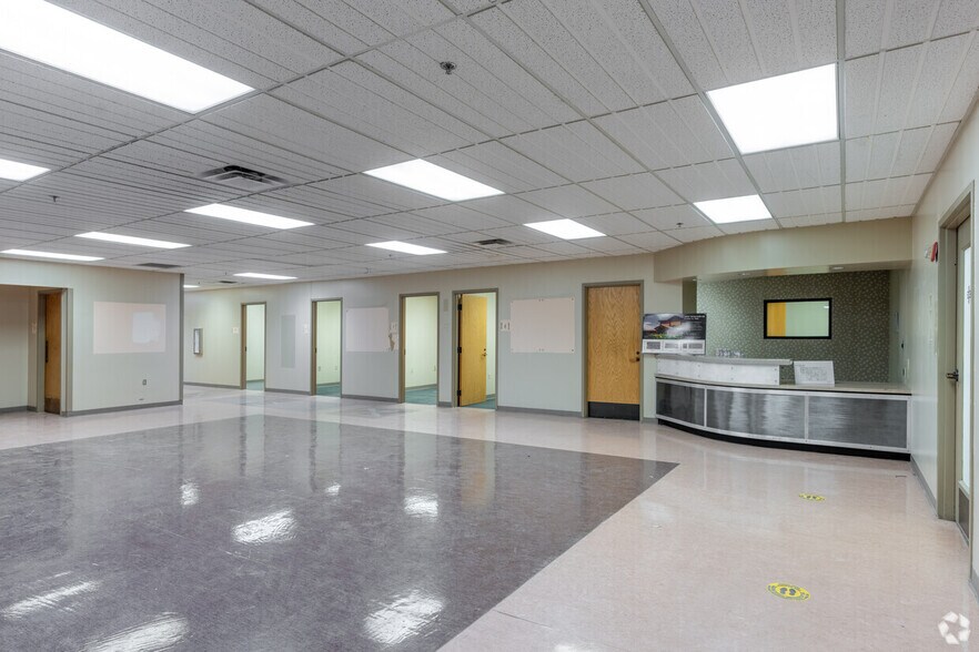 More Photos Of 2400 Trawood Dr, El Paso Medical For Lease