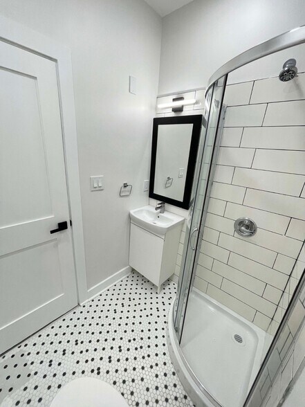 More Photos Of 309 S 60th St, Philadelphia Storefront Retail Residential For Lease