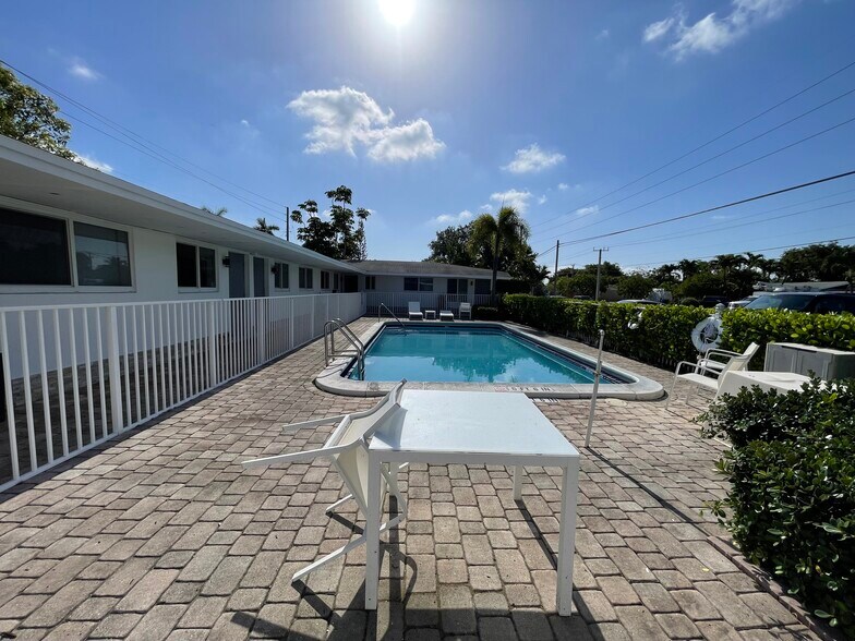 More Photos Of 231 SW 15th St, Pompano Beach Apartments For Sale