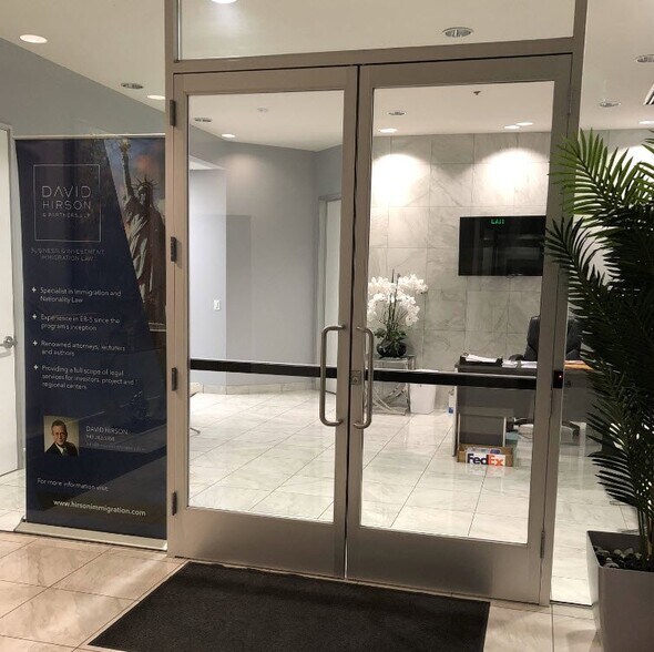 More Photos Of 1122 Bristol St, Costa Mesa Medical For Lease
