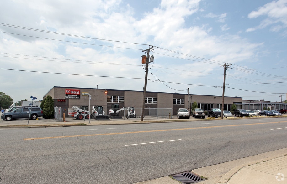 Primary Photo Of 5040 N River Rd, Schiller Park Manufacturing For Lease