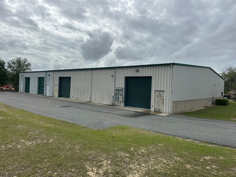 More Photos Of 1817 Greenleaf Ln, Leesburg Light Distribution For Lease