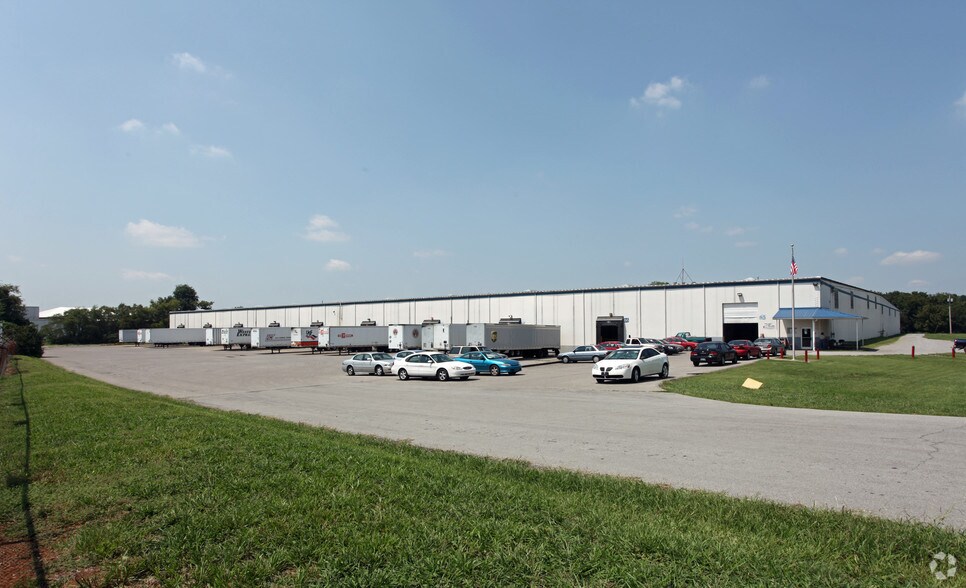 More Photos Of 606 Butler Dr, Murfreesboro Distribution For Lease