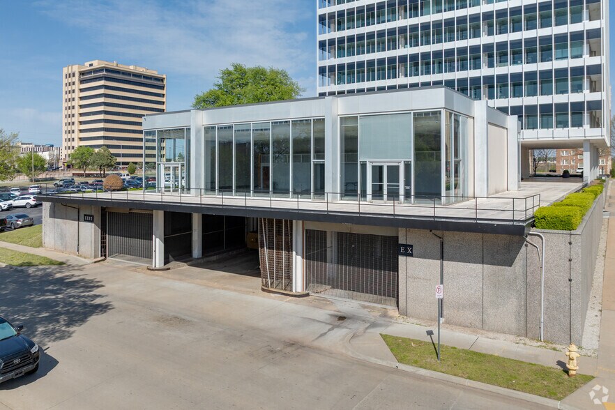 More Photos Of 1350 S Boulder Ave, Tulsa Office For Lease