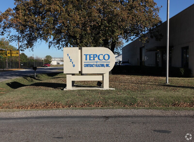 More Photos Of 11210 Ables Ln, Dallas Warehouse For Lease