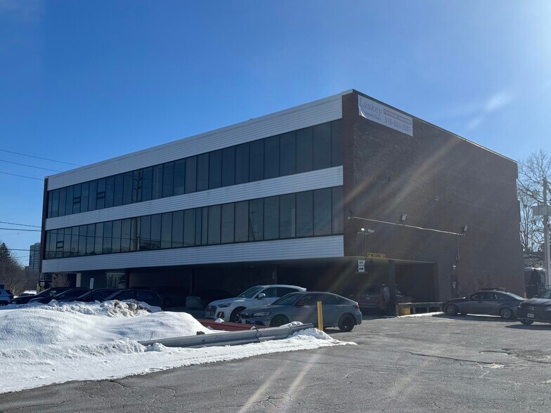 More Photos Of 240 Waterloo St, London Medical For Lease