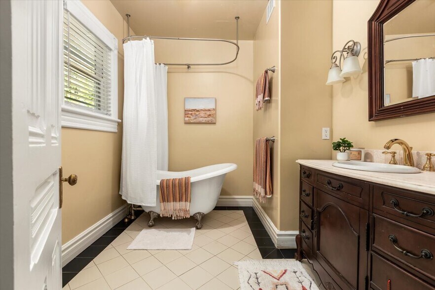 More Photos Of 358 Mill St, Grass Valley Specialty For Sale