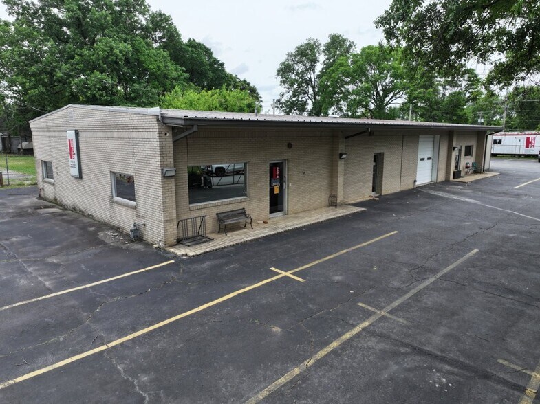 More Photos Of 208 Beech St, North Little Rock Office For Sale