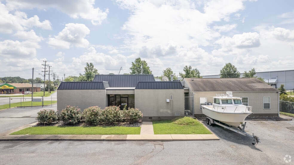 More Photos Of 3400 Airline Blvd, Portsmouth Office For Lease