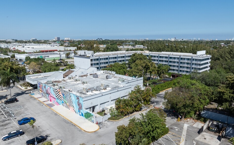 More Photos Of 4900 Powerline Rd, Fort Lauderdale Hotel For Sale