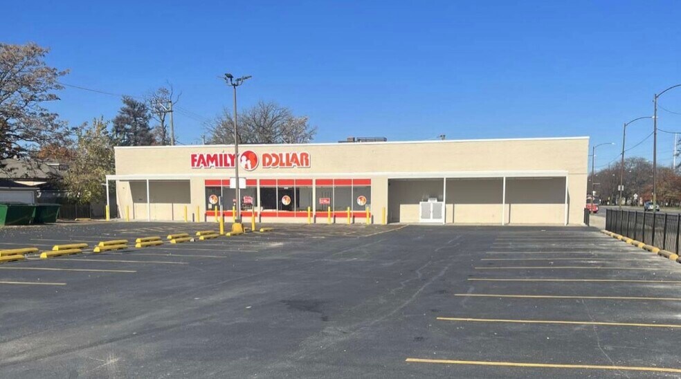 More Photos Of 8240 S Stony Island Ave, Chicago Storefront For Lease
