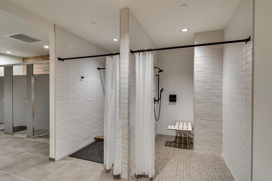 More Photos Of 26 Century Blvd, Nashville Office Residential For Lease