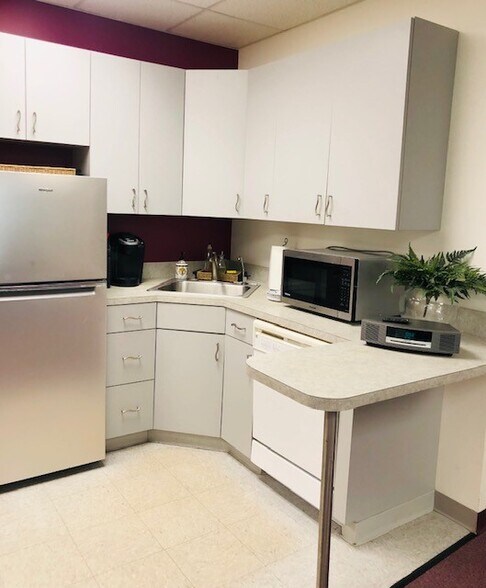 More Photos Of 2155 Ocean Ave, Ronkonkoma Medical For Lease