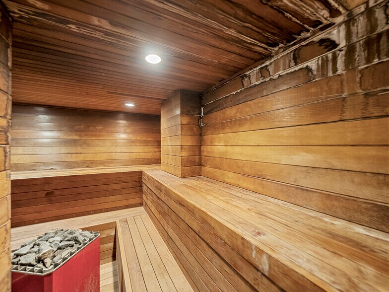 More Photos Of 375 Municipal Dr, Richardson Medical For Lease