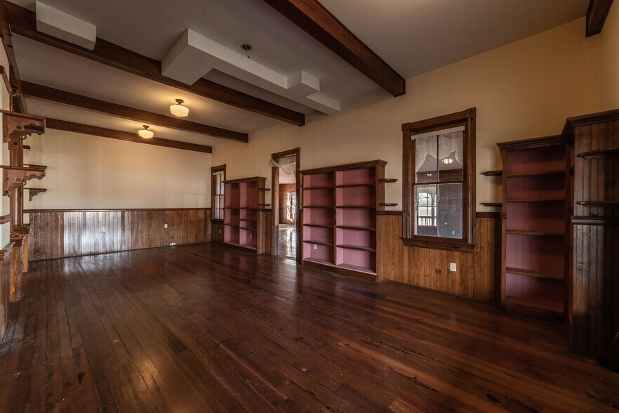 More Photos Of , Marion Unknown For Sale