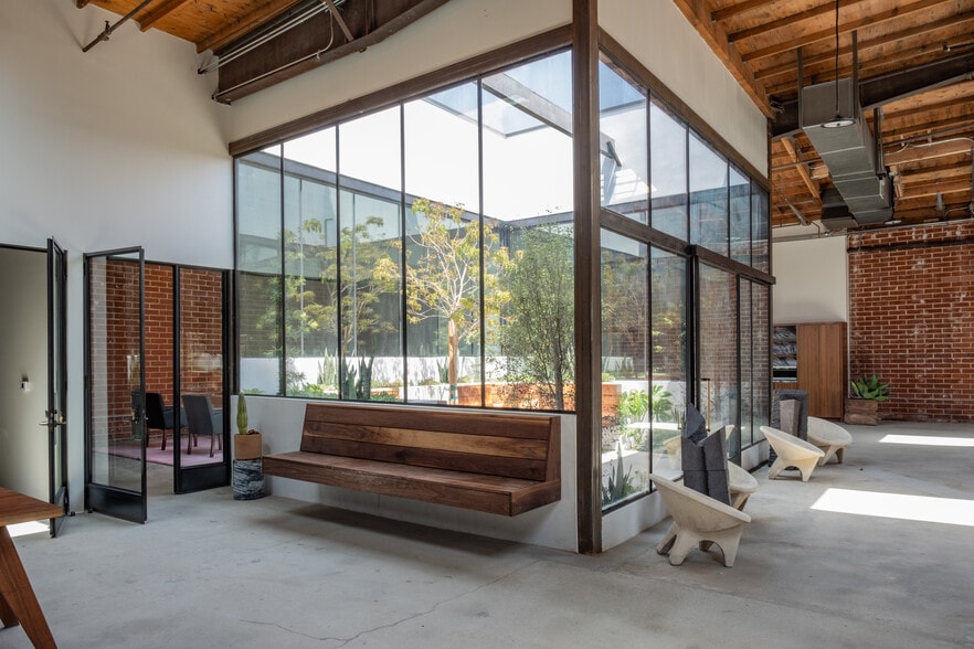 More Photos Of 5909 Blackwelder St, Culver City Office For Sale