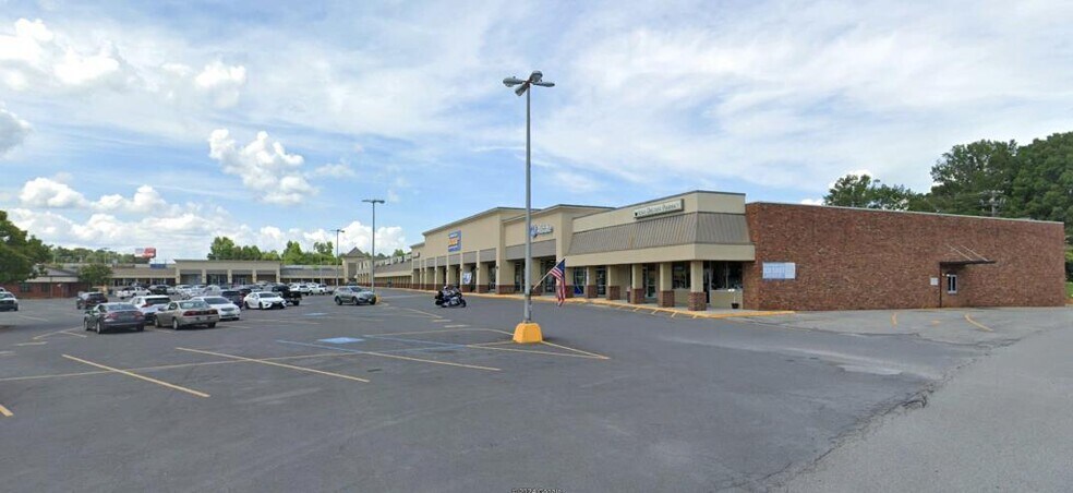 More Photos Of 942 Brindlee Mountain Pky, Arab General Retail For Lease